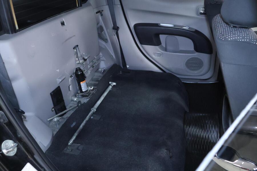 Mitsubishi L200 vaihtoauto