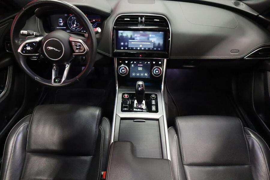 Jaguar XE vaihtoauto