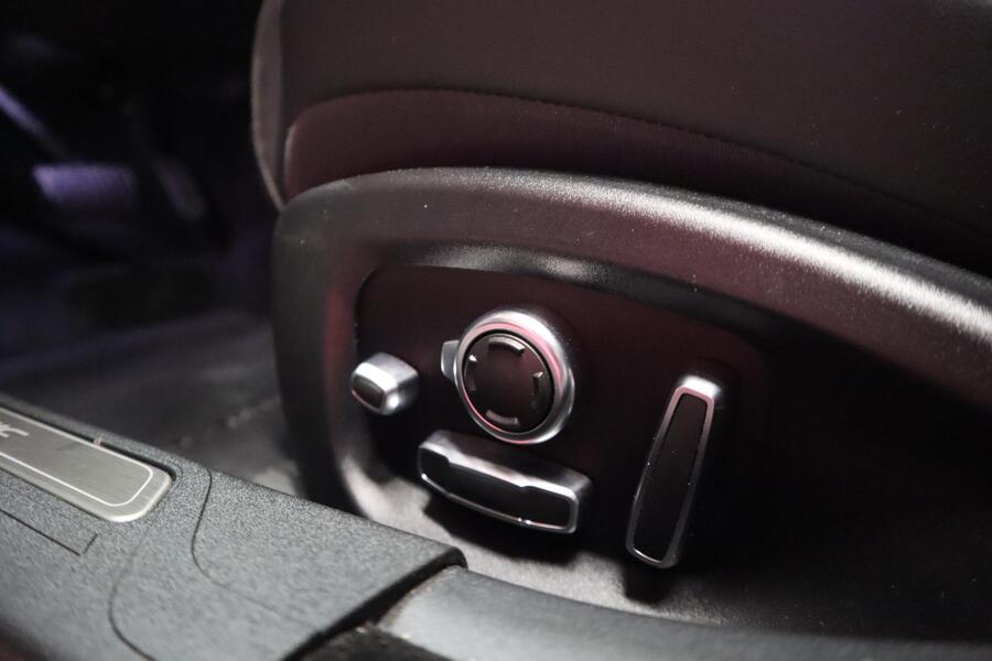 Jaguar XE vaihtoauto