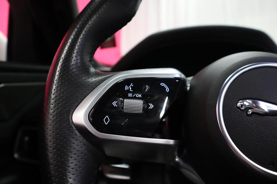 Jaguar XE vaihtoauto