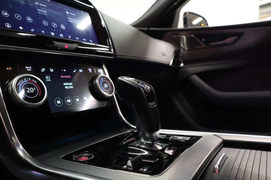 Jaguar XE vaihtoauto