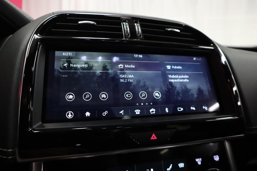 Jaguar XE vaihtoauto