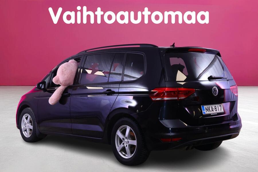 Volkswagen Touran vaihtoauto
