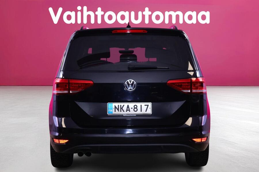 Volkswagen Touran vaihtoauto