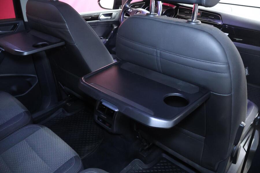 Volkswagen Touran vaihtoauto