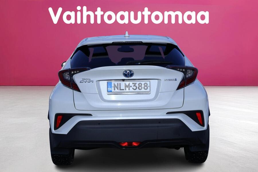 Toyota C-HR vaihtoauto