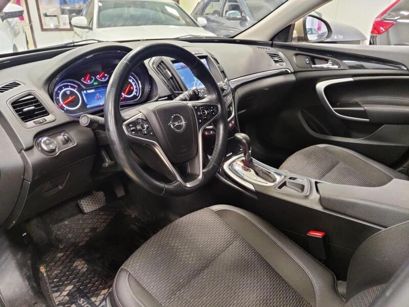 Opel Insignia vaihtoauto