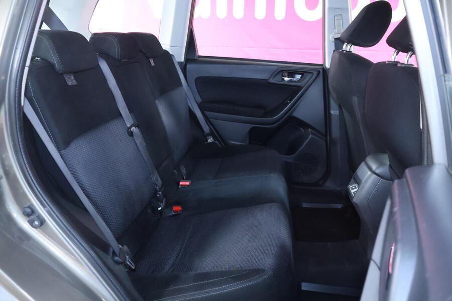 Subaru Forester vaihtoauto