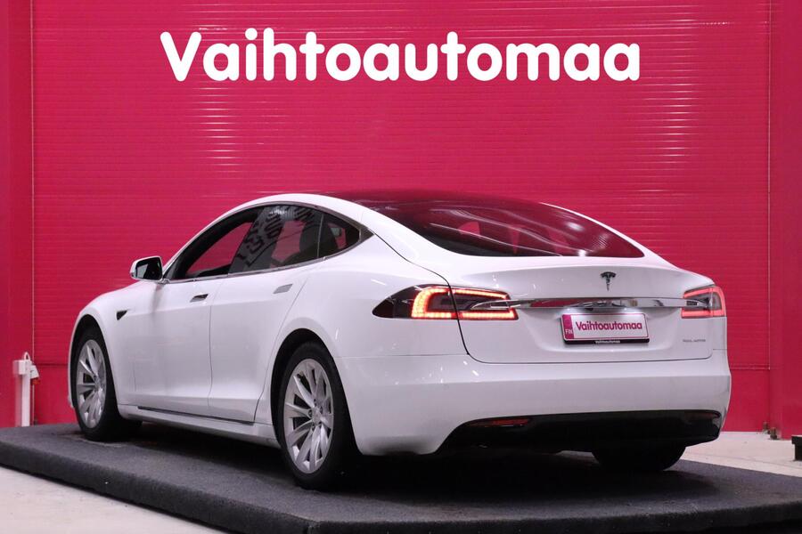 Tesla Model S vaihtoauto