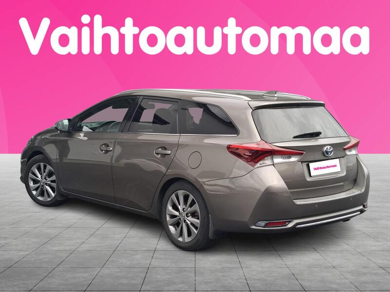 Toyota Auris vaihtoauto