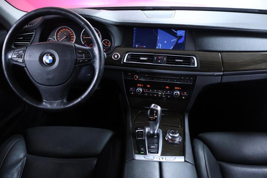 BMW 730 vaihtoauto