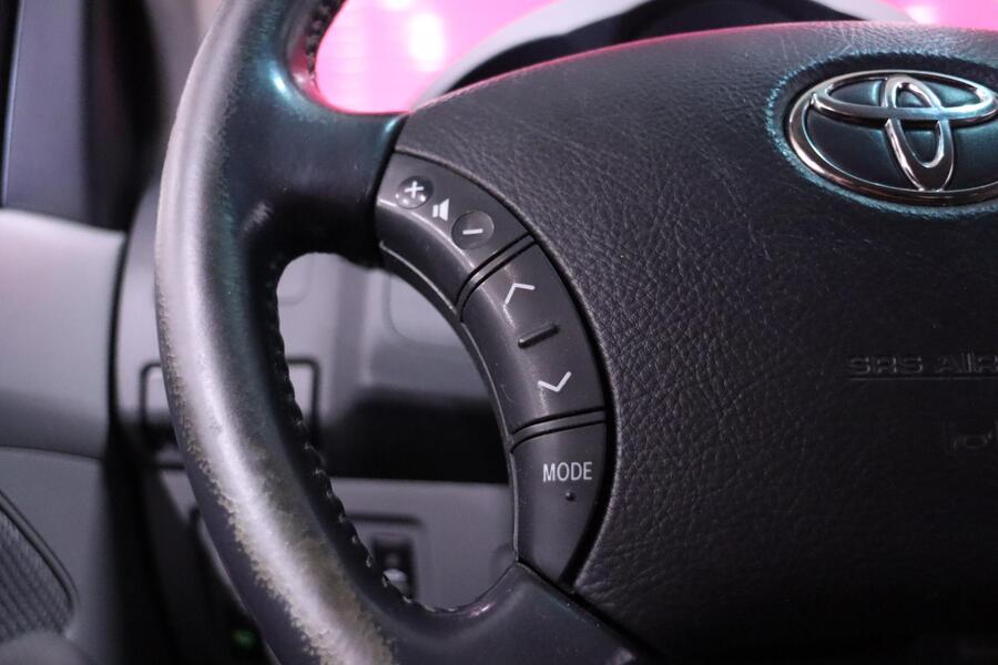 Toyota Hilux vaihtoauto