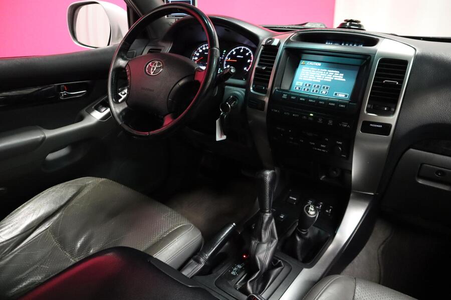 Toyota Land Cruiser vaihtoauto