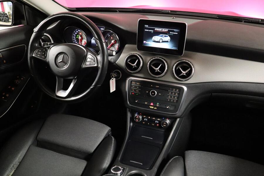 Mercedes-Benz GLA vaihtoauto