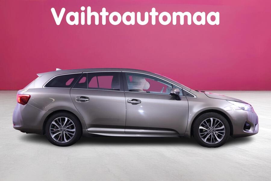 Toyota Avensis vaihtoauto