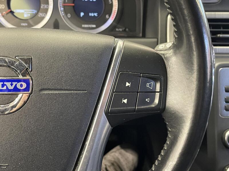 Volvo V70 vaihtoauto