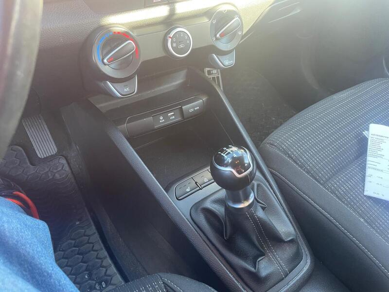 Kia Stonic vaihtoauto