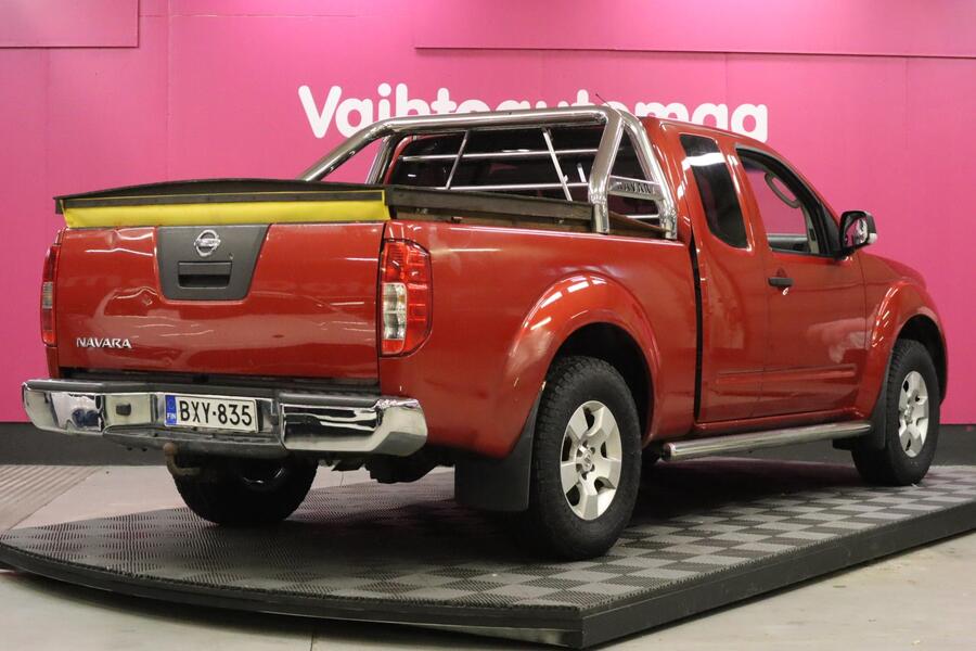 Nissan Navara vaihtoauto
