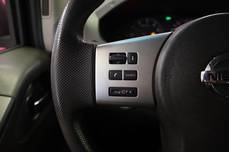 Nissan Navara vaihtoauto