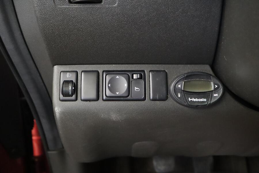 Nissan Navara vaihtoauto