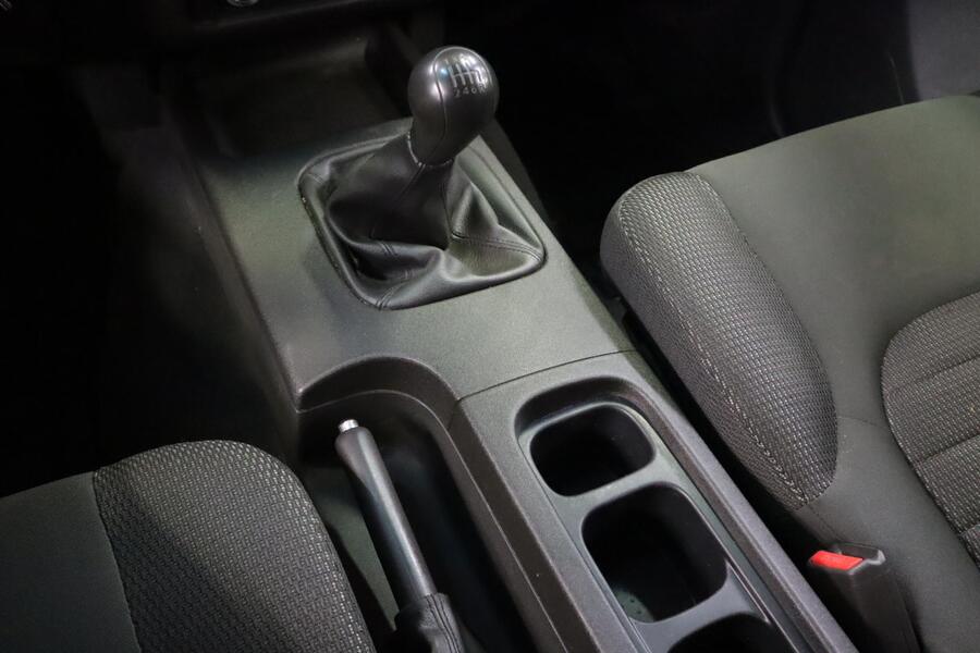 Nissan Navara vaihtoauto