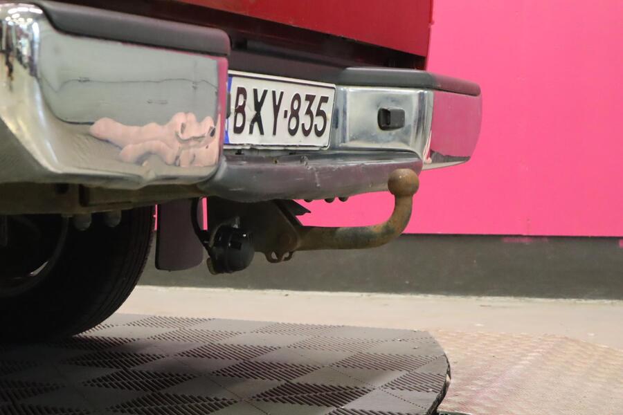 Nissan Navara vaihtoauto