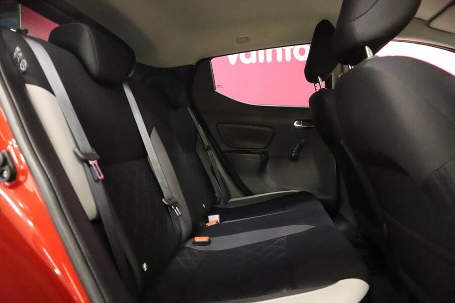 Nissan Micra vaihtoauto