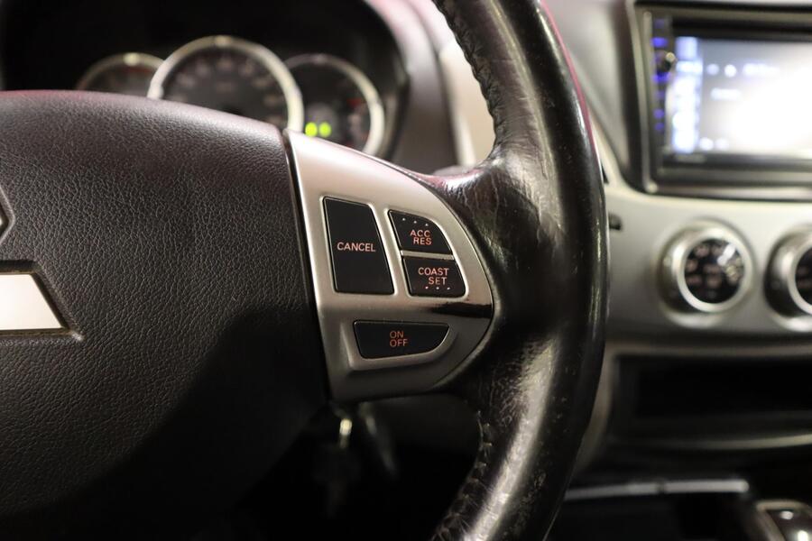 Mitsubishi L200 vaihtoauto