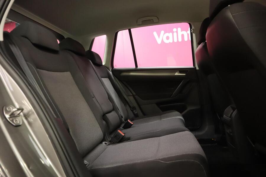 Volkswagen Golf Sportsvan vaihtoauto