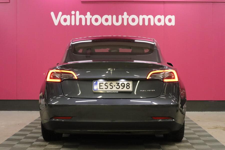 Tesla Model 3 vaihtoauto