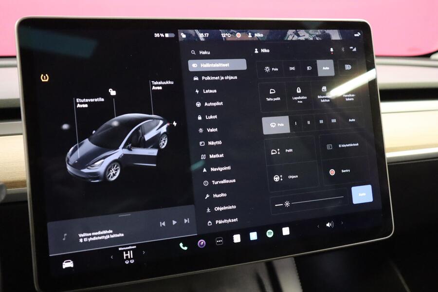 Tesla Model 3 vaihtoauto