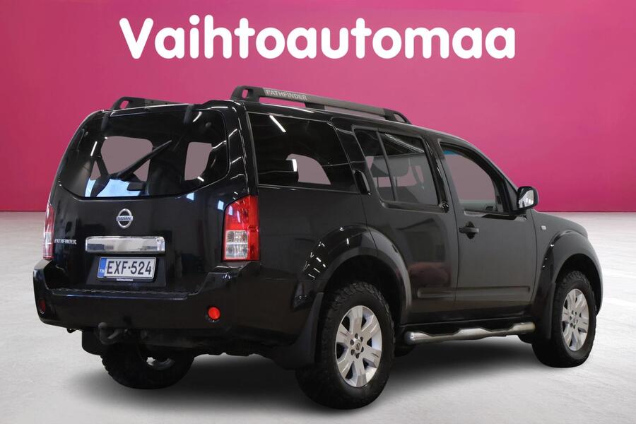 Nissan Pathfinder vaihtoauto