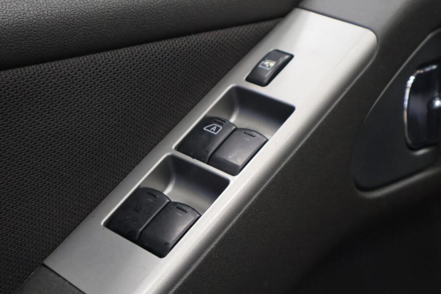 Nissan Pathfinder vaihtoauto