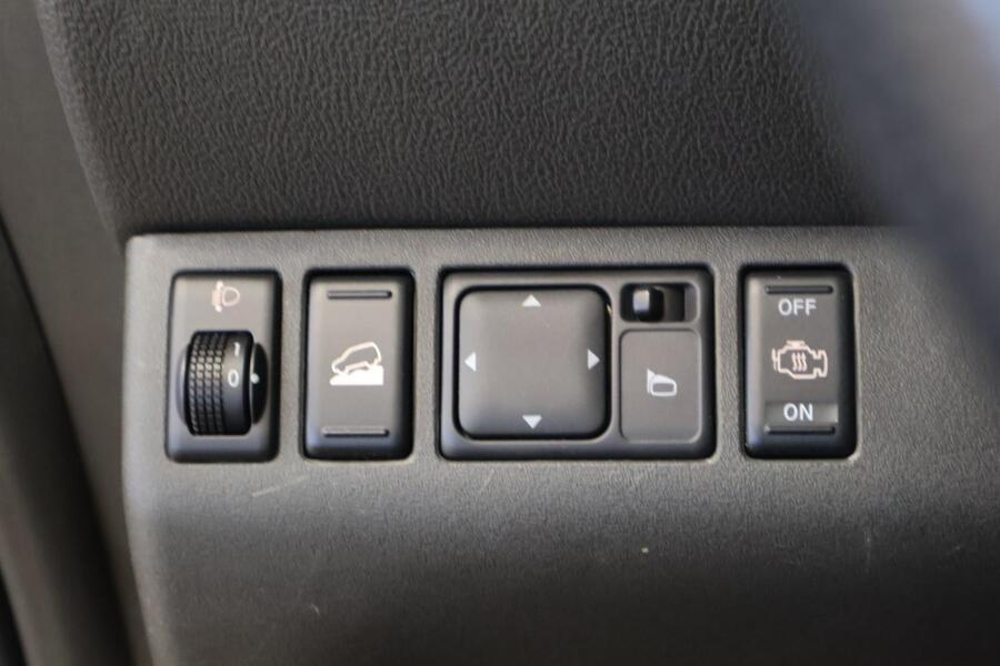 Nissan Pathfinder vaihtoauto