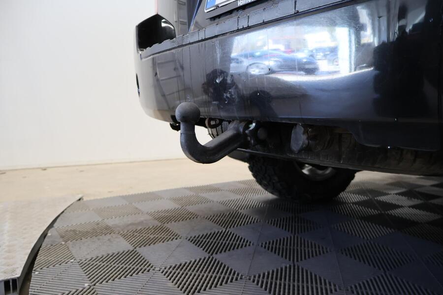 Nissan Pathfinder vaihtoauto