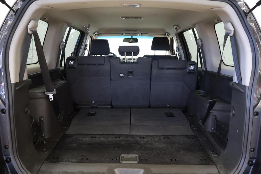 Nissan Pathfinder vaihtoauto