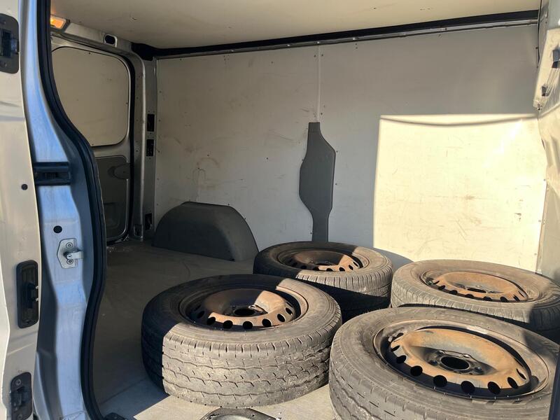 Opel Vivaro vaihtoauto