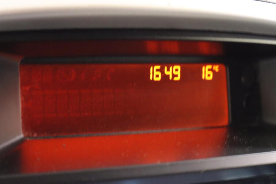 Opel Vivaro vaihtoauto