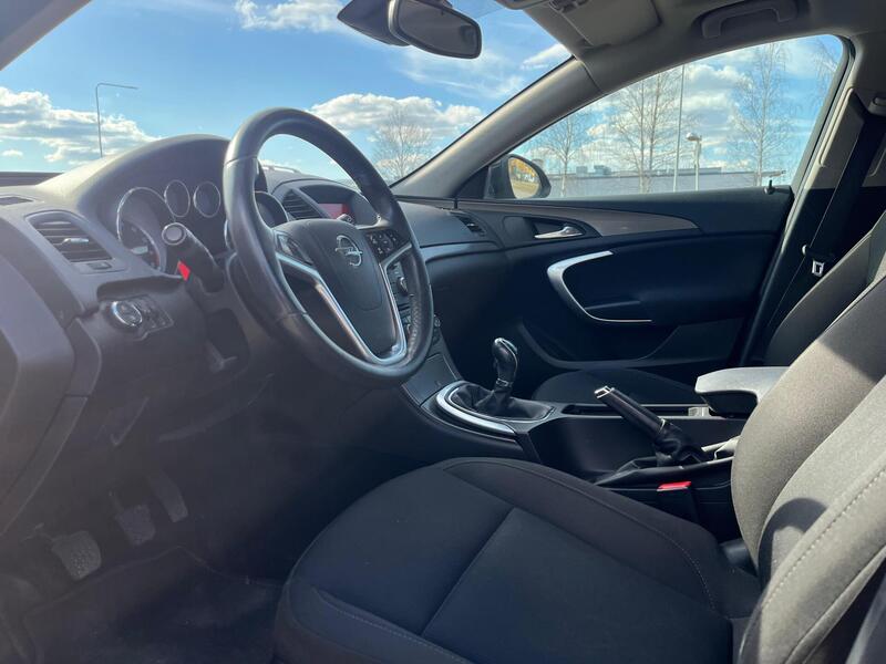 Opel Insignia vaihtoauto