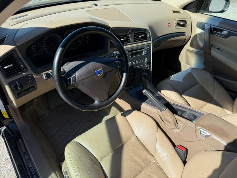 Volvo V70 vaihtoauto