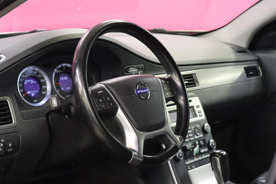 Volvo XC70 vaihtoauto