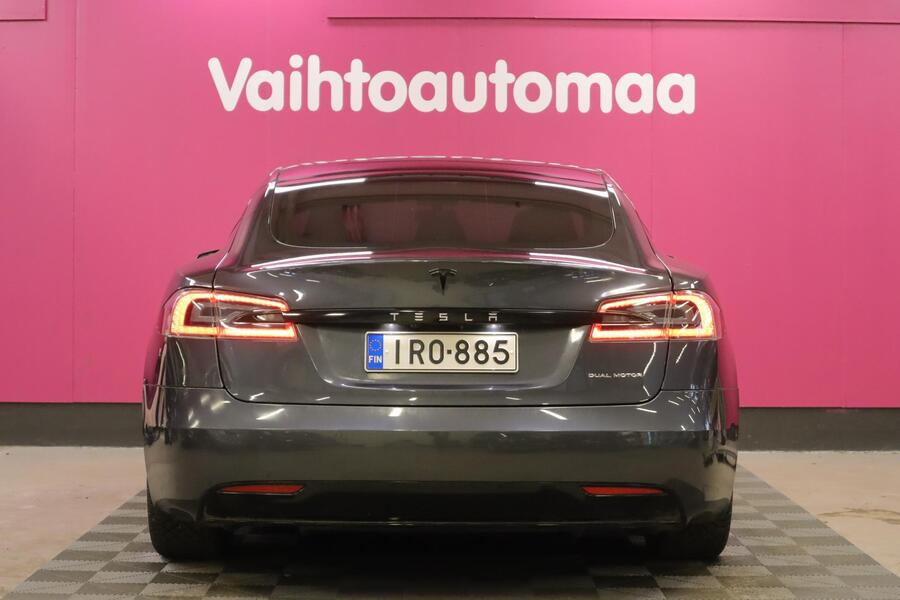 Tesla Model S vaihtoauto