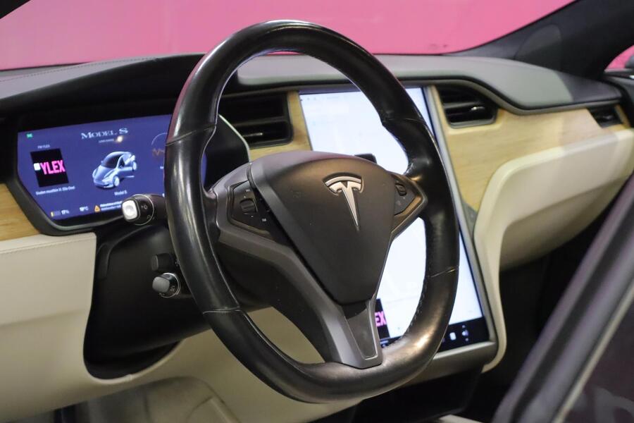 Tesla Model S vaihtoauto