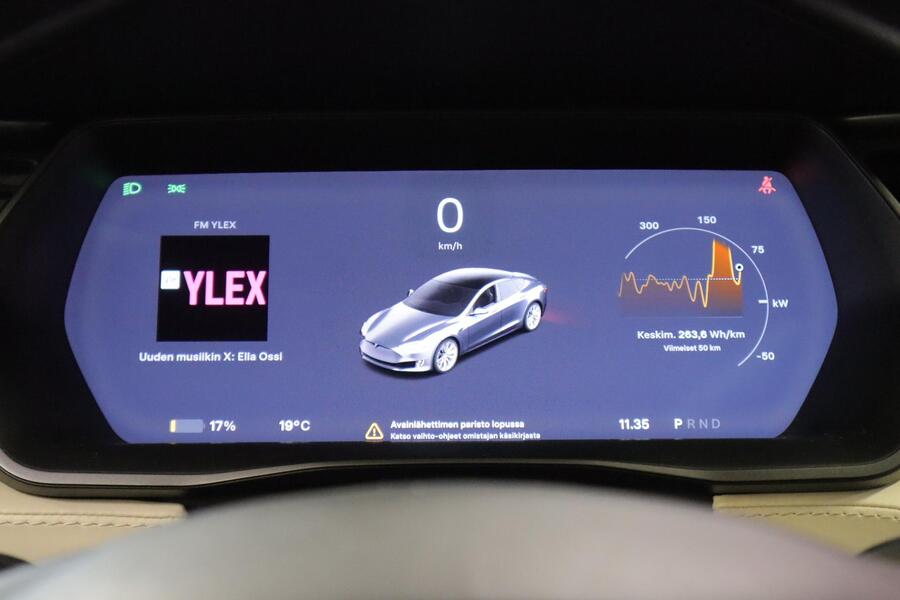 Tesla Model S vaihtoauto