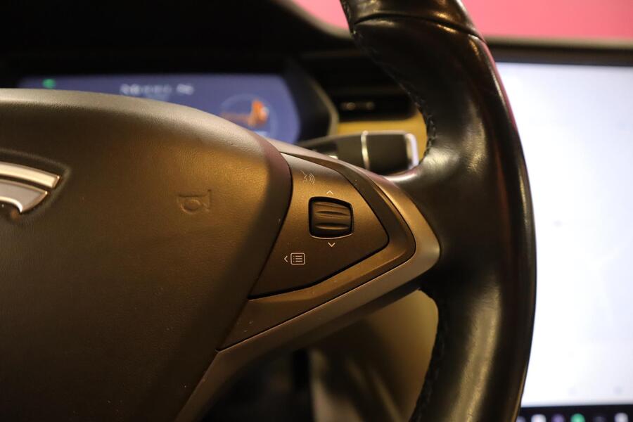 Tesla Model S vaihtoauto