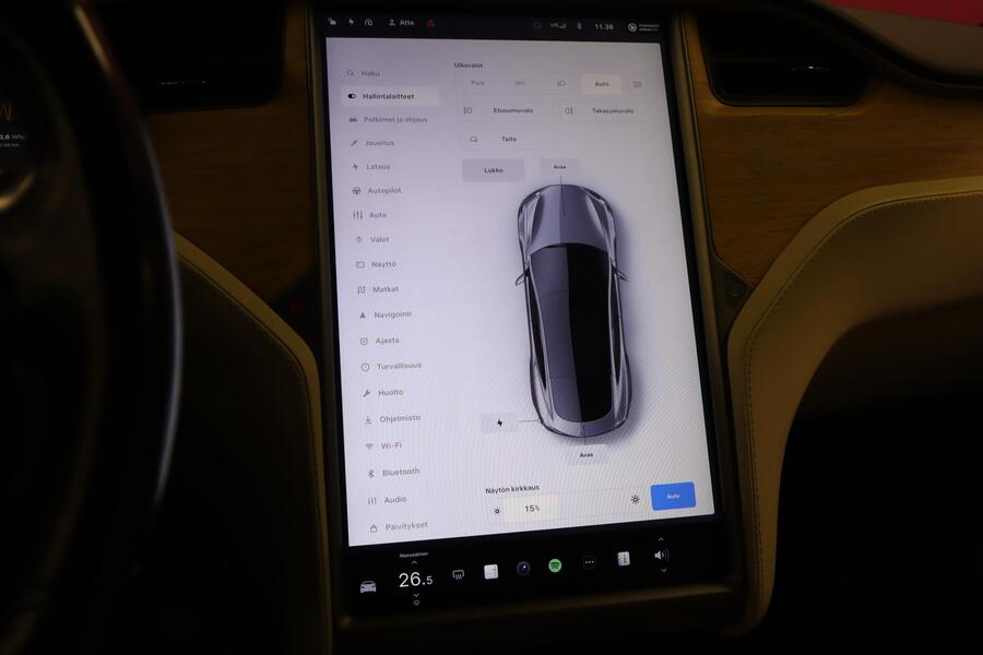 Tesla Model S vaihtoauto