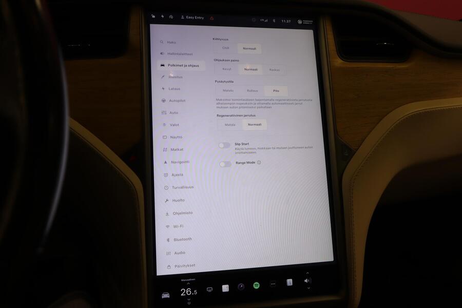 Tesla Model S vaihtoauto