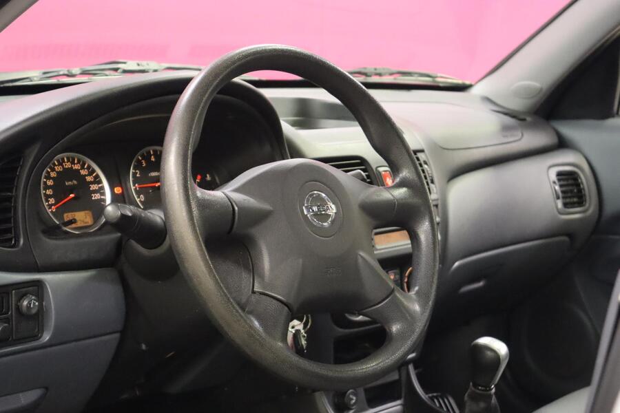 Nissan Almera vaihtoauto