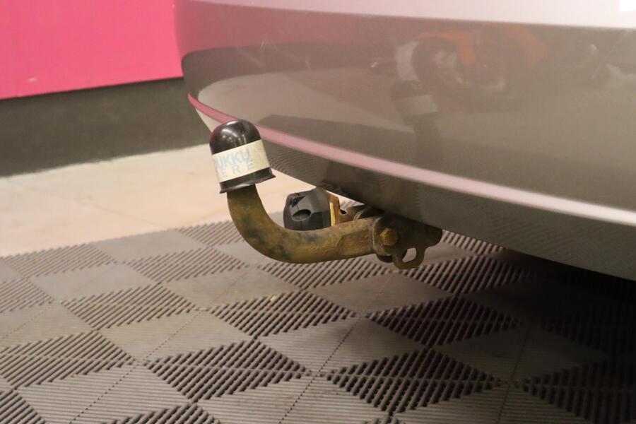 Nissan Almera vaihtoauto