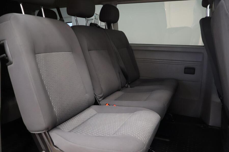 Volkswagen Caravelle vaihtoauto